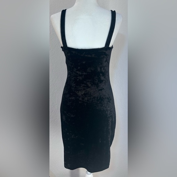 ⭐️ Cheap Monday Crushed Black Velvet Midi Dress Size Small - Picture 2 of 7